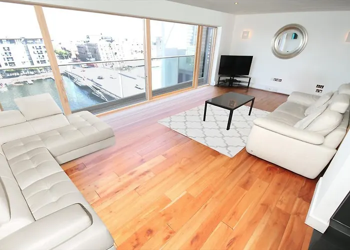 Magnificent Dublin Penthouse With Waterside Views