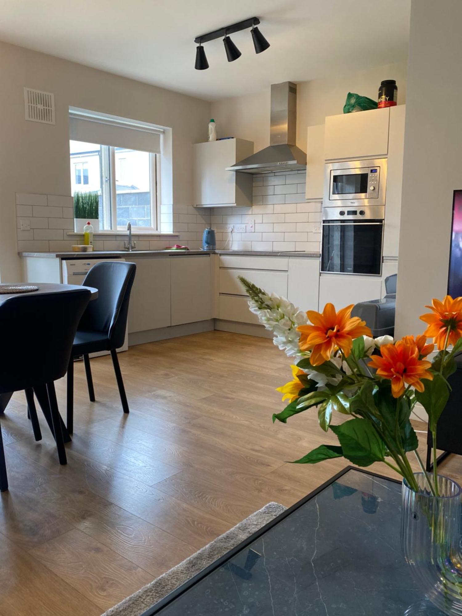 Homestay Extra Large In New House At Citywest Dublin