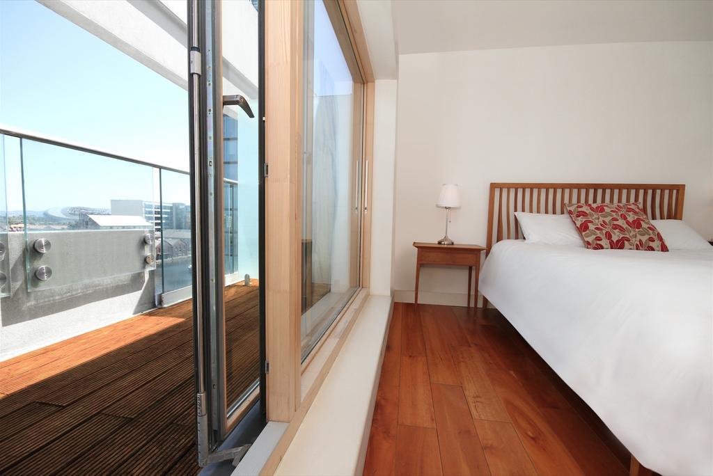 Apartment Magnificent Penthouse With Waterside Views *