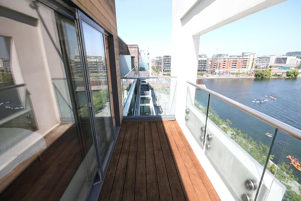 Magnificent Penthouse With Waterside Views