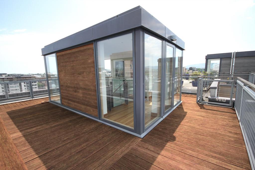 Apartment Magnificent Penthouse With Waterside Views Dublin