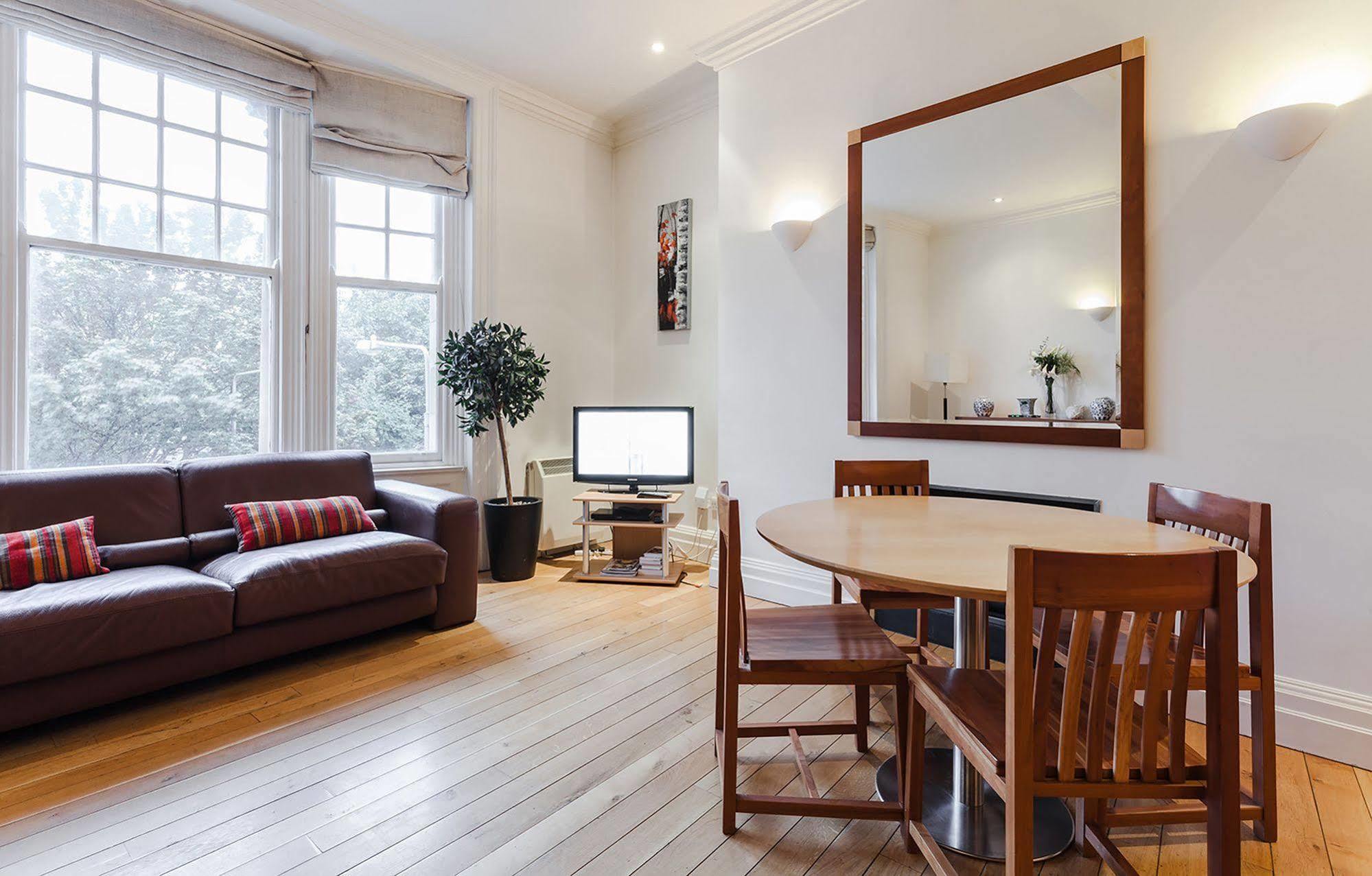 Hotel Grafton Street 3*