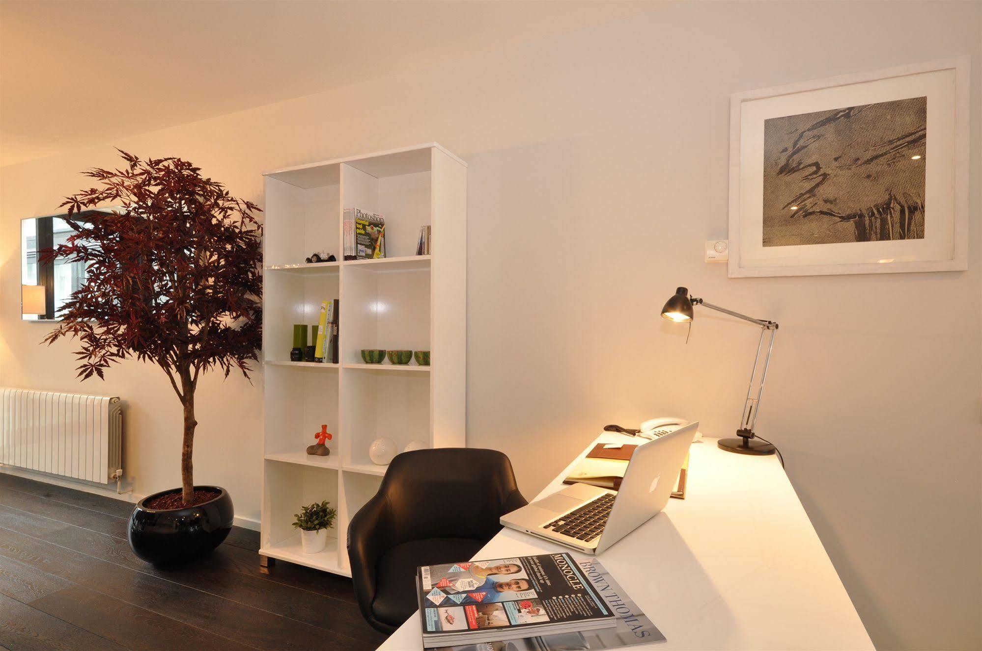 Apartment Your Base - Grand Canal Square