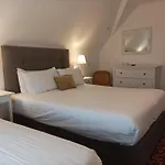 Tom Dick And Harriet\'S Accommodation