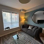 Comfortable And Modern City Apartment