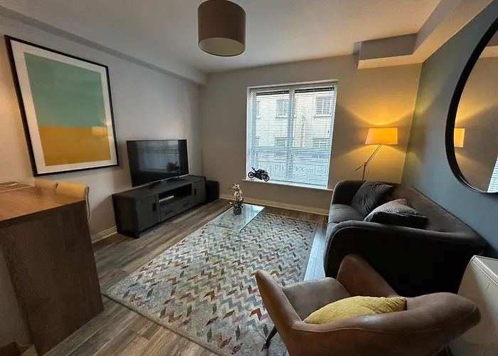 Comfortable And Modern City Apartment
