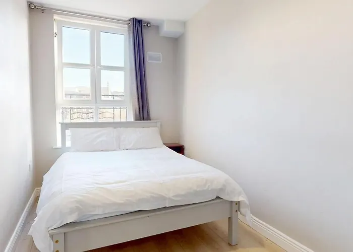 1 Bed Apartment In City Centre