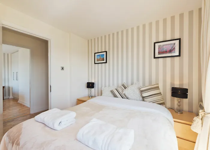 Gallery Quay Luxury Apartment