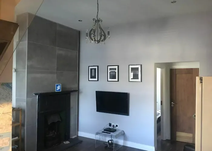 1 Bed Cottage In Heart Of Old Dublin