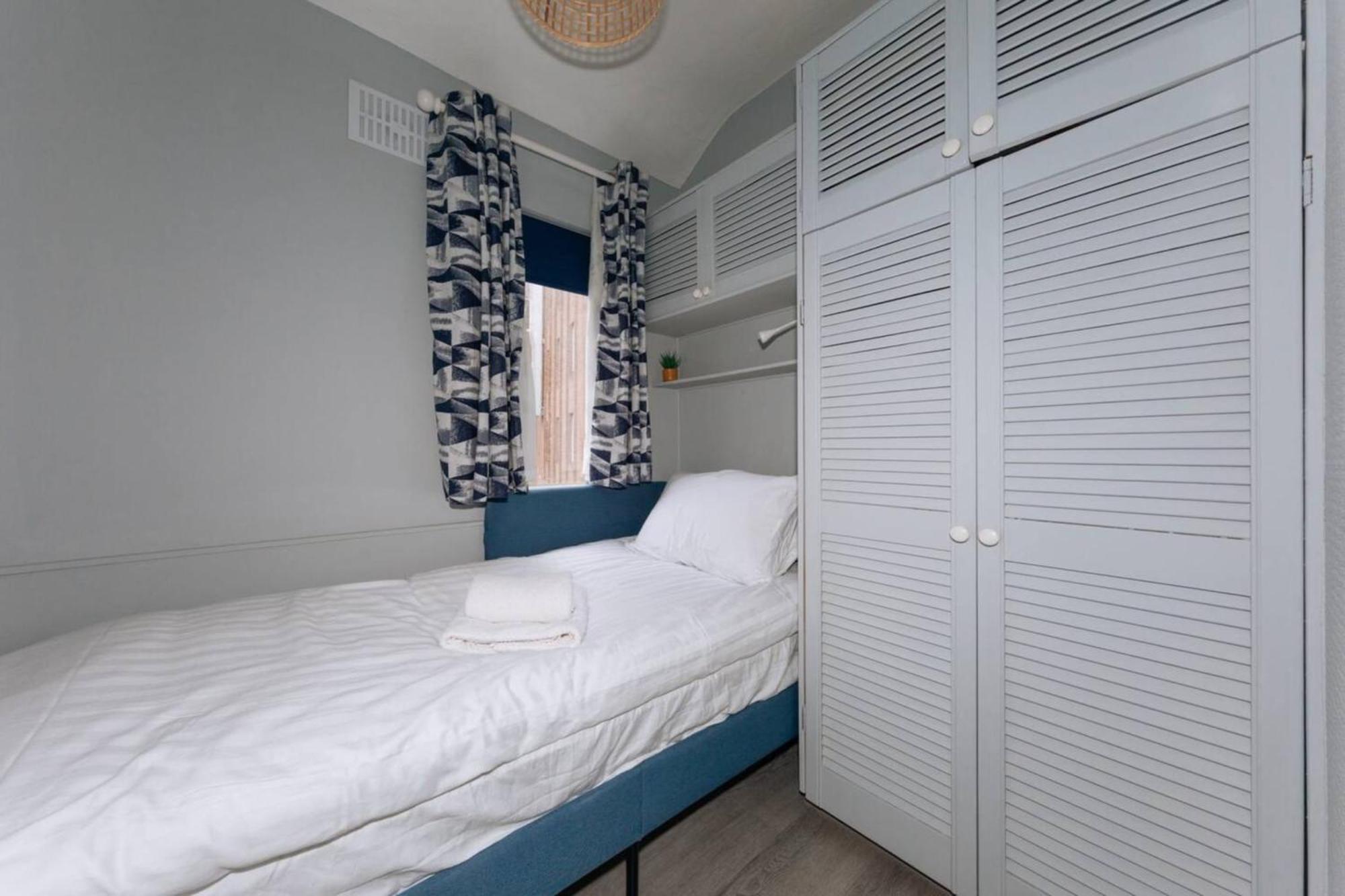 Centrally Located & Spacious 4bd House- St Kevin's Holiday home