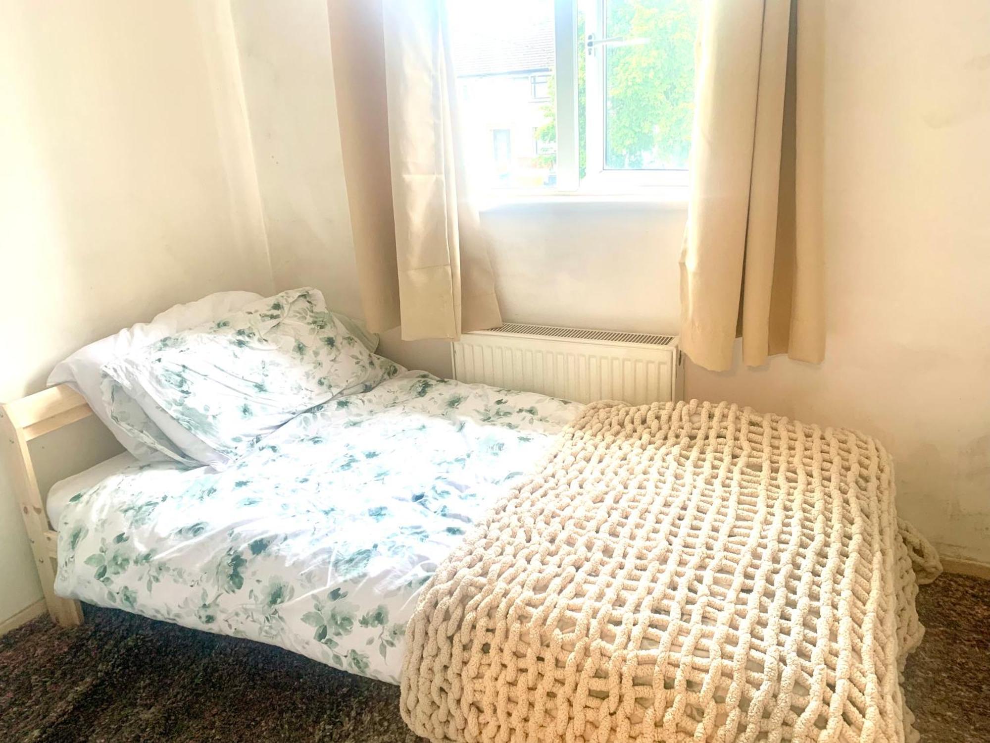 Small Comfy In Family *