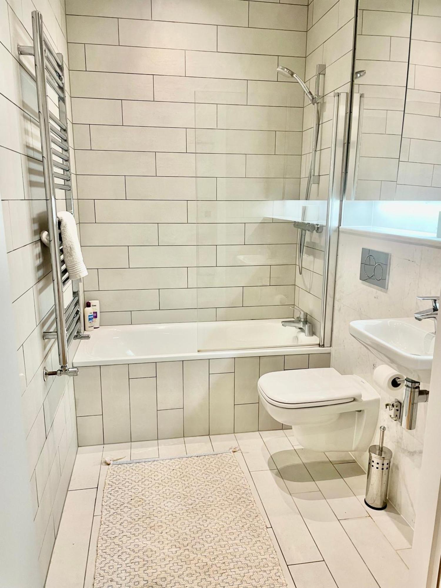 Homestay Modern Ensuite Double Bedroom Dublin
