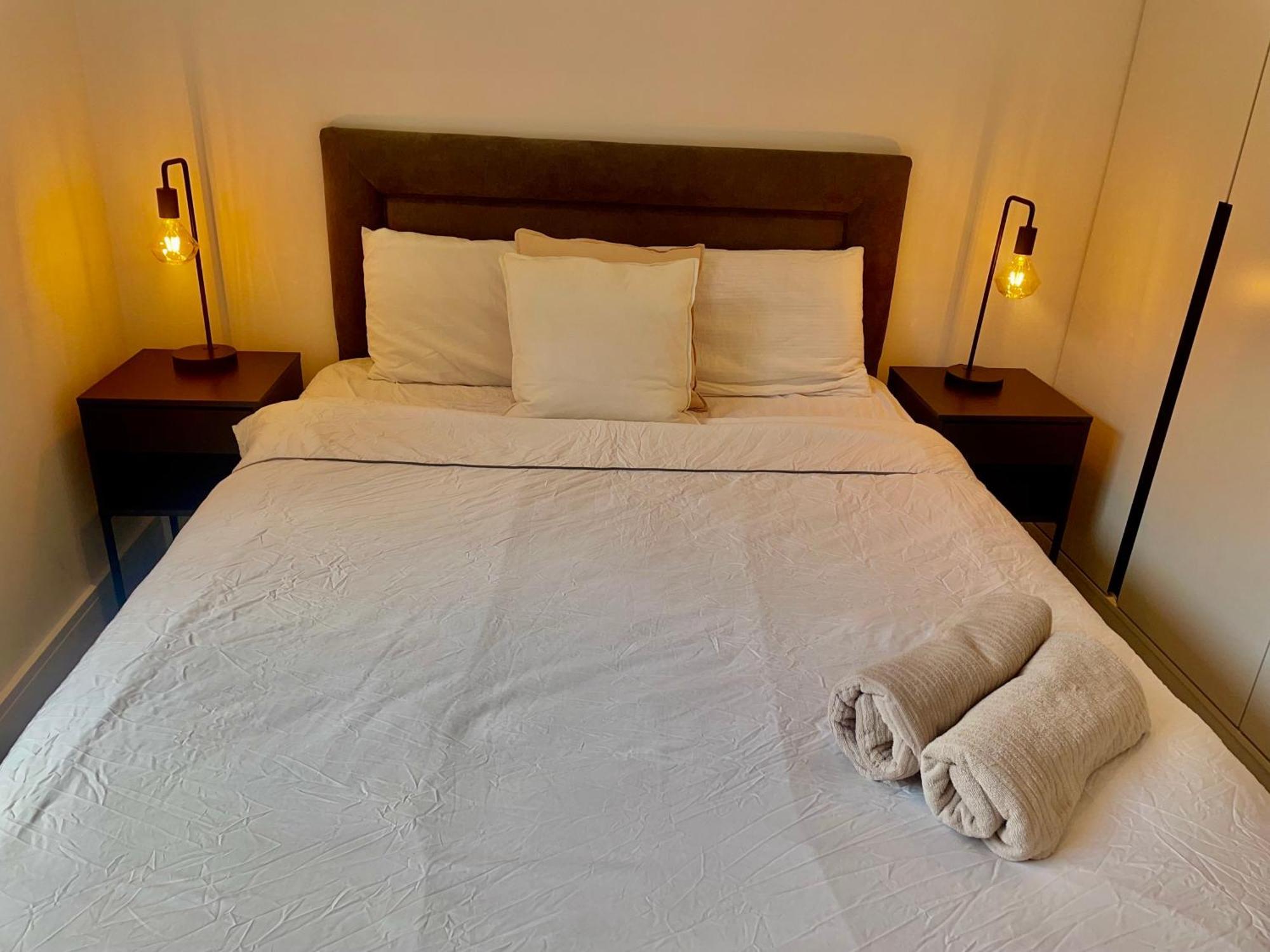 Modern Ensuite Double Bedroom * Dublin