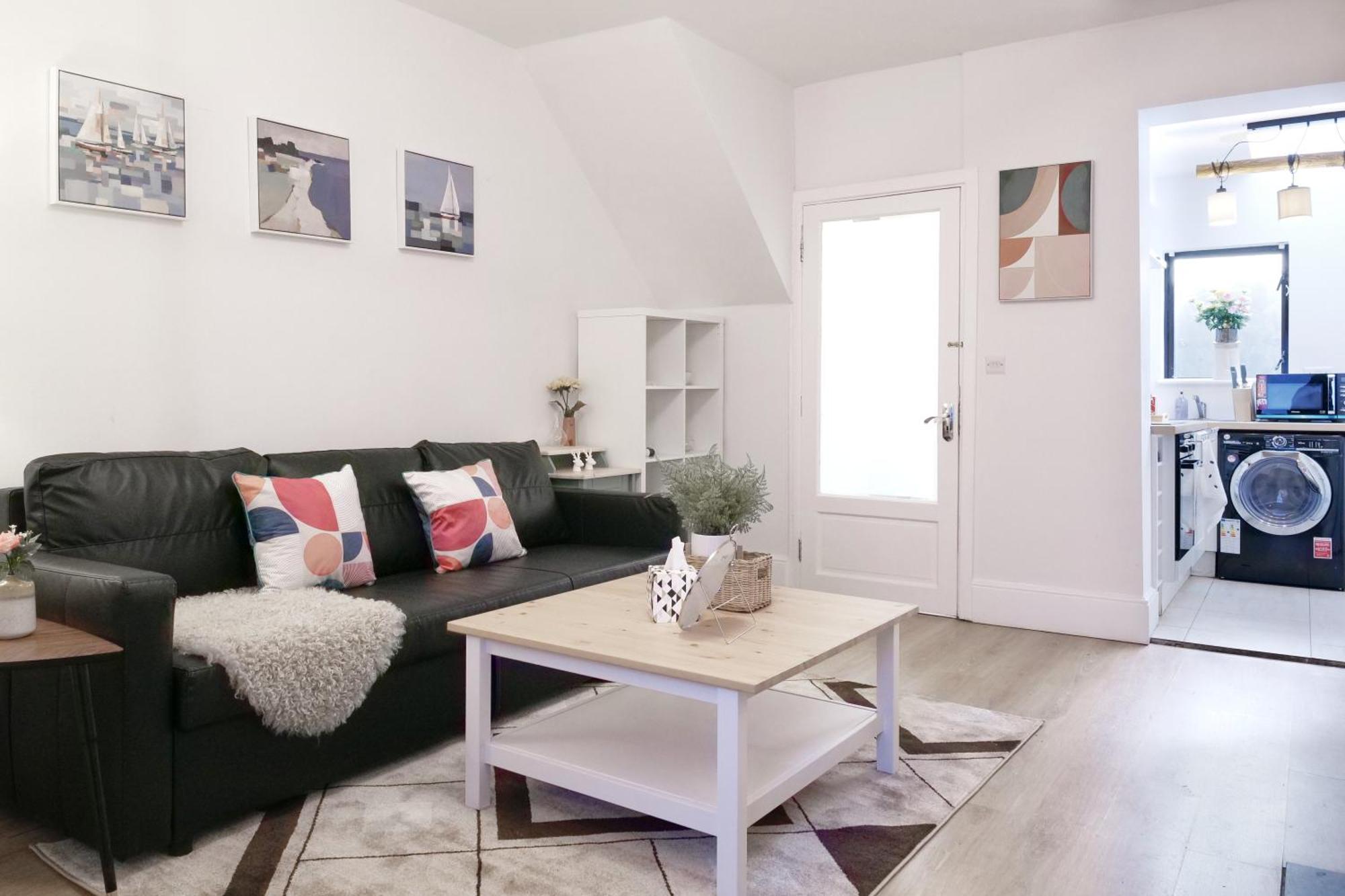 2 Bedroom House 12 Rutland Dublin