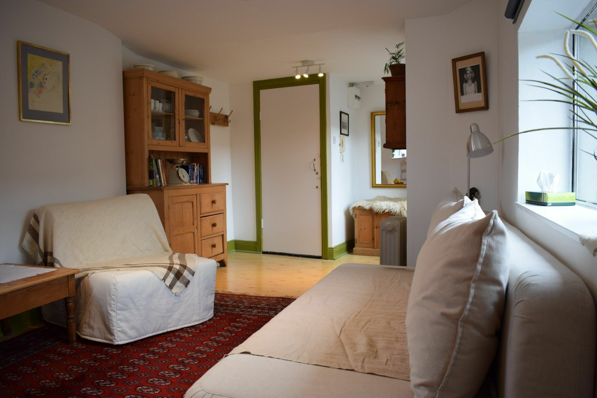 Apartment 1 Bedroom Flat, Close To Centre *