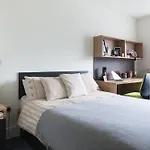 Montrose Hotel