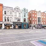 Dame Street - Irish Stay Group