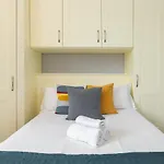 Dame Street - Irish Stay Group