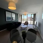 Stunning Modern Apartment In The Gasworks