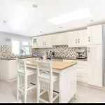 Spacious 2-Bedroom Property, Minutes From City.