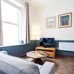Homely 1 Bedroom Apartment In Smithfield, Dublin