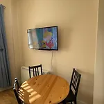 City Gem - Central & Stylish 1 Bed Apartment