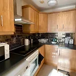 City Gem - Central & Stylish 1 Bed Apartment
