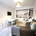Cosy 1Bed Apartment With Nice Patio And Fast Wifi F1