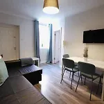 Cosy 1Bed Apartment With Nice Patio And Fast Wifi F1