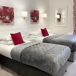 Dergvale Hotel