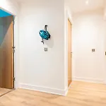 Spacious Room With Relaxing View