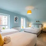 The Large Group House -Sleeps 21