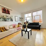 Cosy River View Flat At Temple Bar