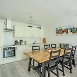 Inviting 2Bd Flat 5 Mins To Temple Bar