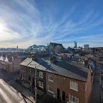 Spacious 3-Bed Apt In Dublin Center