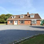 No 2 Willow Lodge