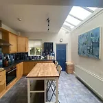 Stylish City Centre House, Perfectly Located