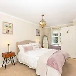 Townhouse In Dublin 4 - Check Connttact From Photos For Details ! Close To All !