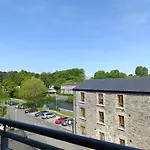 Superb Bellevue