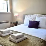 3 Bedroom Mezzanine Apartment In Temple Bar