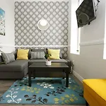 Short Let Direct - Amiens Street D1