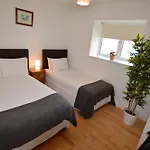 Metrostays - Stephen\'S Green 7-1