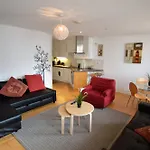 Metrostays - Stephen\'S Green 7-1