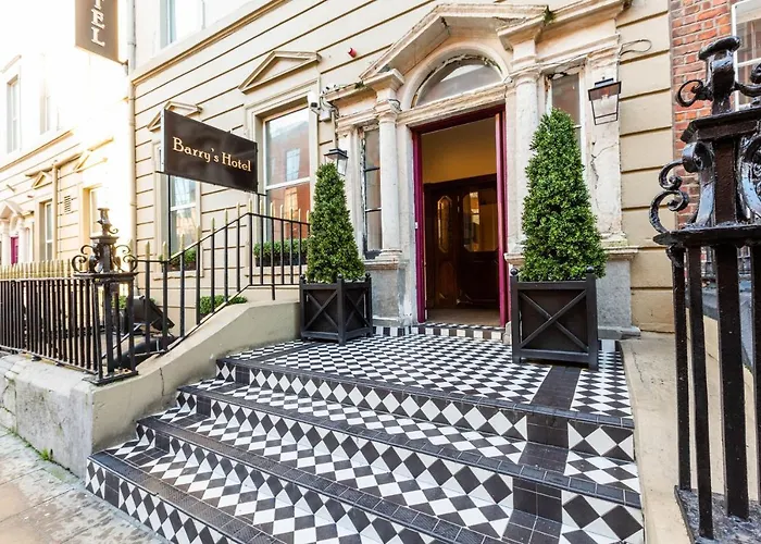 Barry\'S Hotel