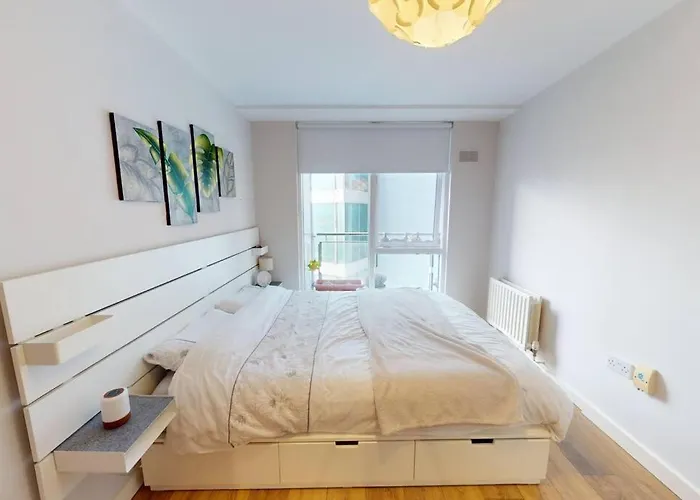 Centrally Located, Comfy 2-Bed 2-Bath Apt