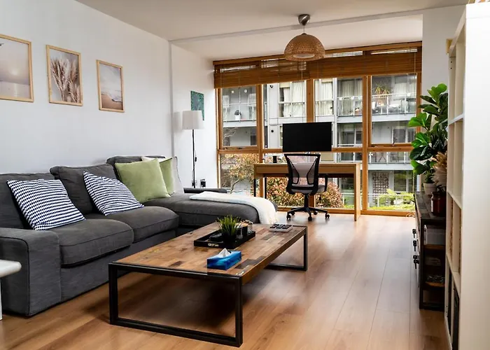 Stunning 1 Bedroom Appartment In Grand Cannal