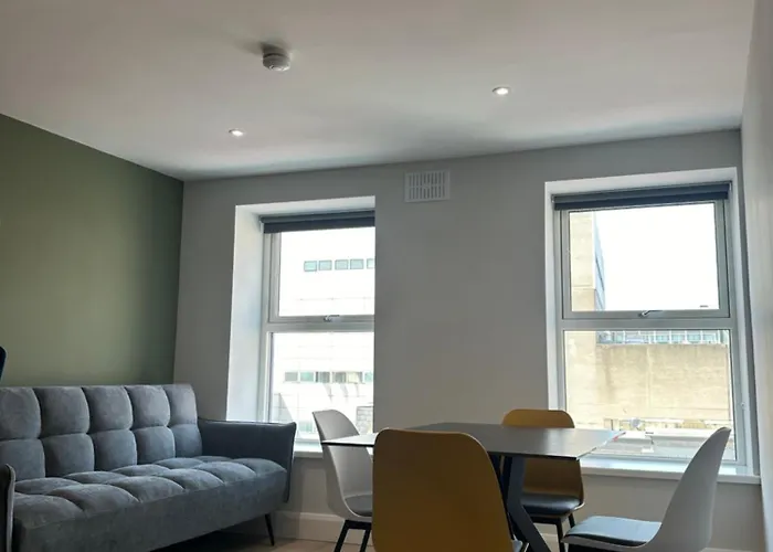Central One Bedroom Apt