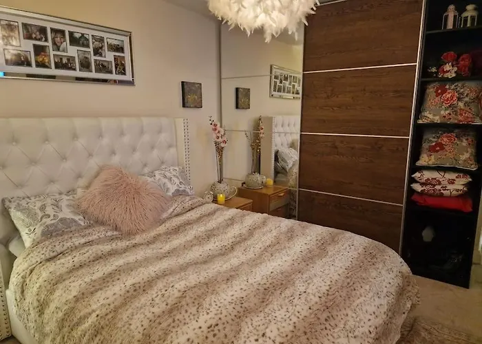 Trinity Cottage 2 Bed With Mezzanine