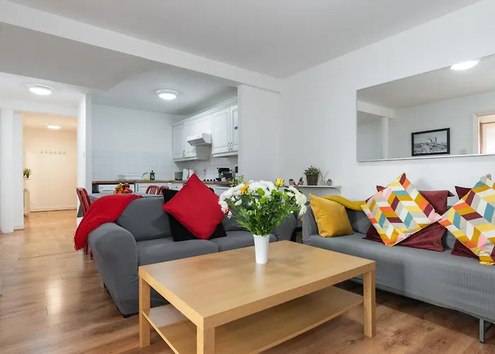 Spacious 3-Bed Apt In Dublin Center