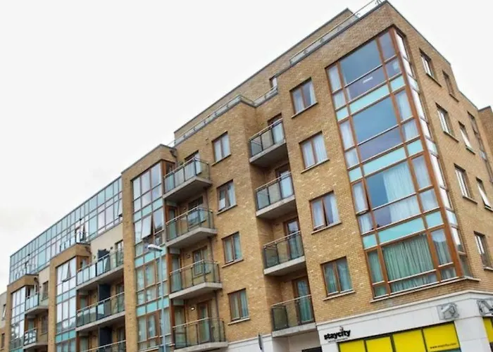 Staycity Aparthotel St Augusti